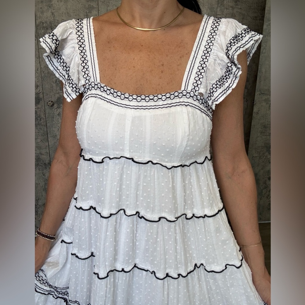 White and Black Women's Dress - Picture 4 of 6